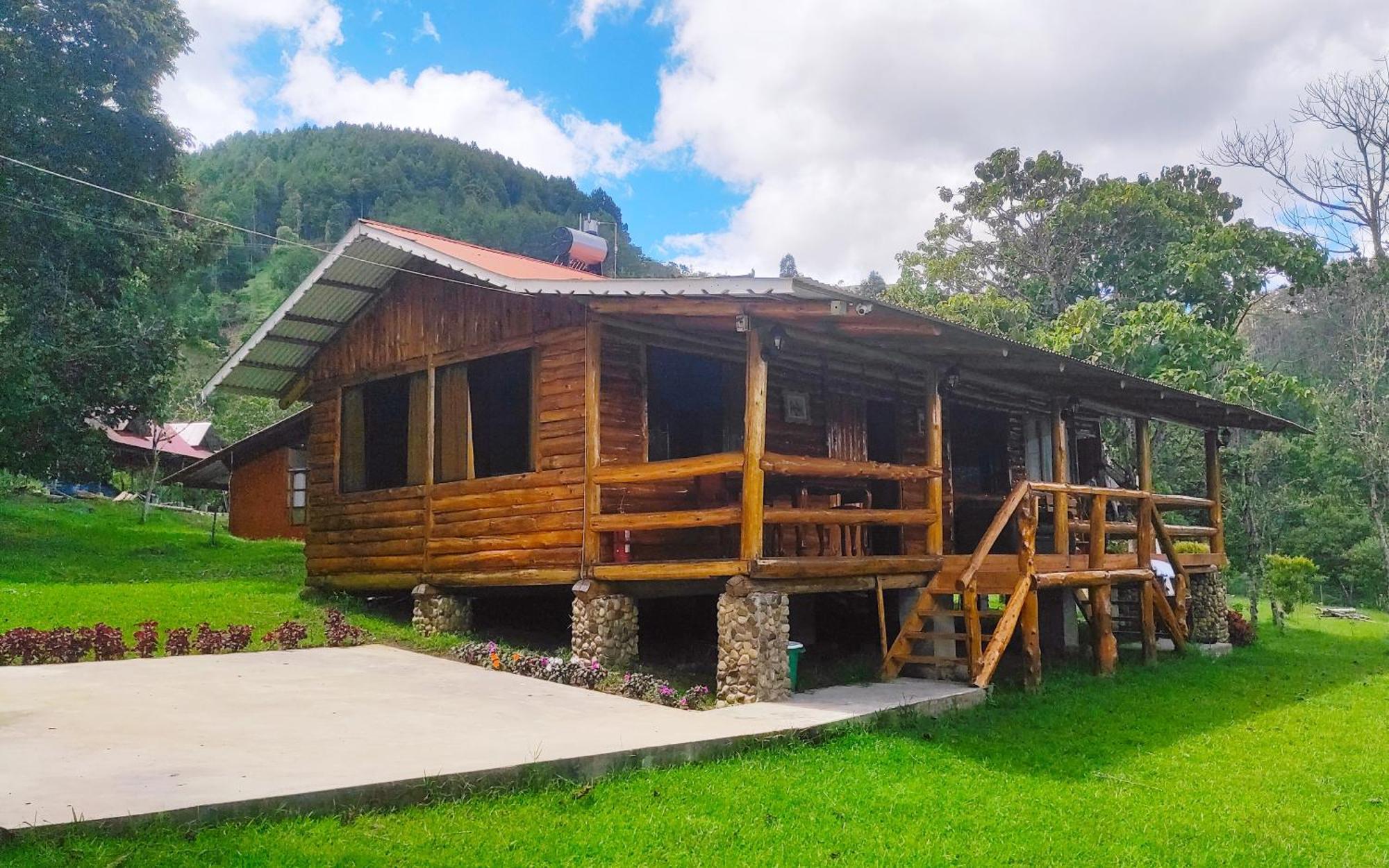 Hassinger Ranch Cabanas Oxapampa Cameră foto